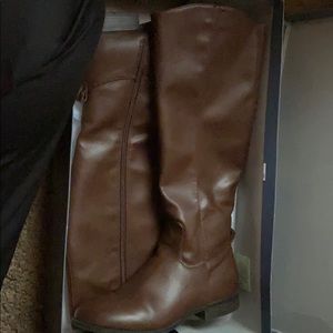 Brisa Boots